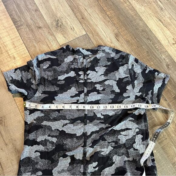 Lululemon All Yours Training Tee Shirt Black camo women - Picture 5 of 6
